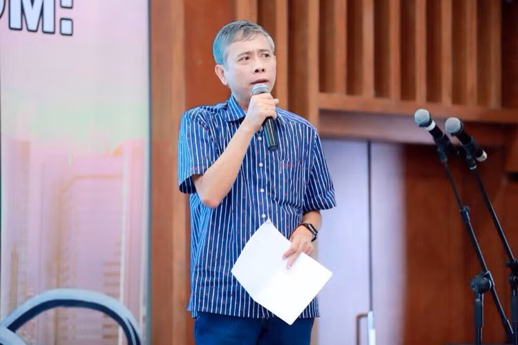 Đạo diễn Phạm Đông Hồng còn được xem là ông trùm phim hài Tết. Ảnh: FBNV