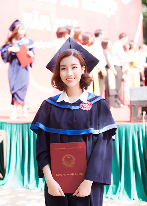 Năm 2016, Đỗ Mỹ Linh giành vương miện và mới đây cô đã tốt nghiệp Đại học Ngoại thương Hà Nội đúng hạn dù bận rộn với nhiều lịch trình. Ảnh: FBNV