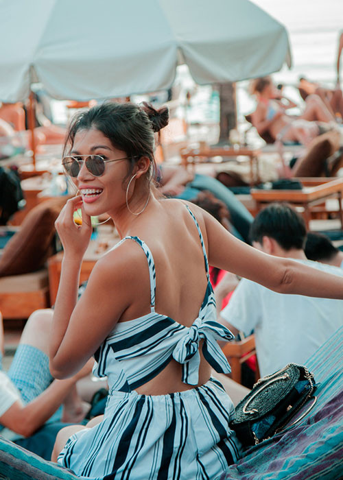 Sau kỳ nghỉ ở châu Âu kéo dài đến 1 tháng, hai vợ chồng vừa sang Bali (Indonesia) để du lịch và thăm hai con trai riêng của bác sĩ Chánh.