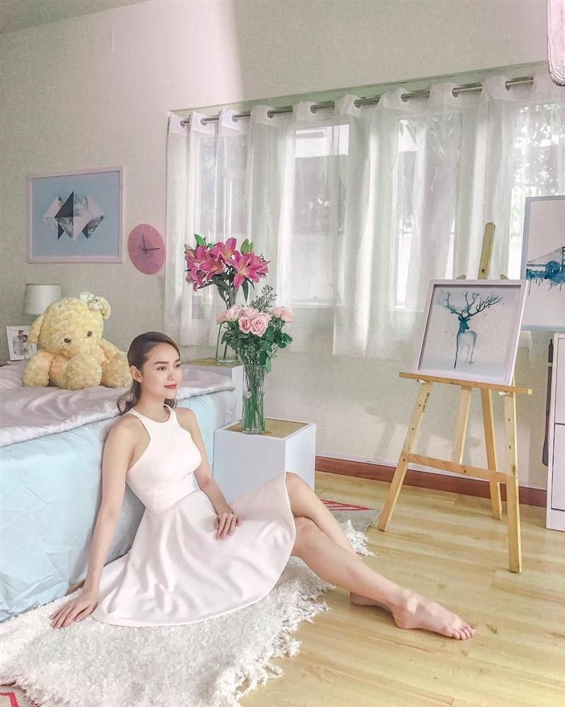 Minh Hằng thích thú thừa nhận bản thân đang: "Dịu dàng đến từng phút giây".