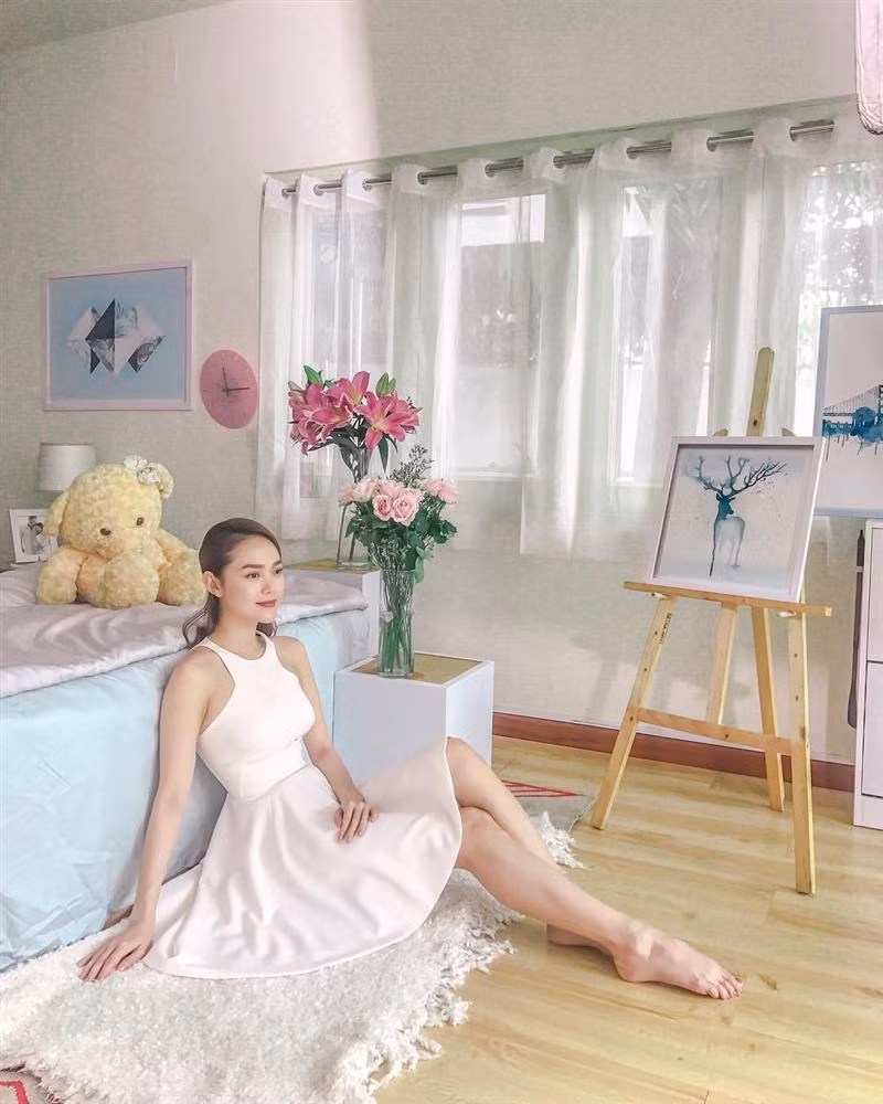 Minh Hằng thích thú thừa nhận bản thân đang: "Dịu dàng đến từng phút giây".