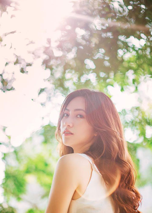 Ngoài "Chàng vợ của em", nữ diễn viên 9x còn xuất hiện trong 2 dự án điện ảnh ra rạp năm nay là ""Nhắm mắt thấy mùa hè" và "Em gái mưa".