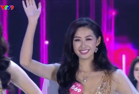 Tran Tieu Vy dang quang Hoa hau Viet Nam 2018-Hinh-4