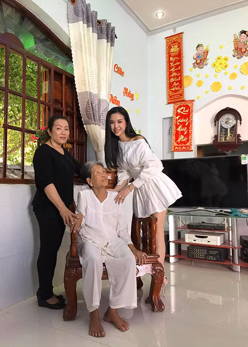 Gia đình của Á hậu Thúy An đang sinh sống ở Kiên Giang.