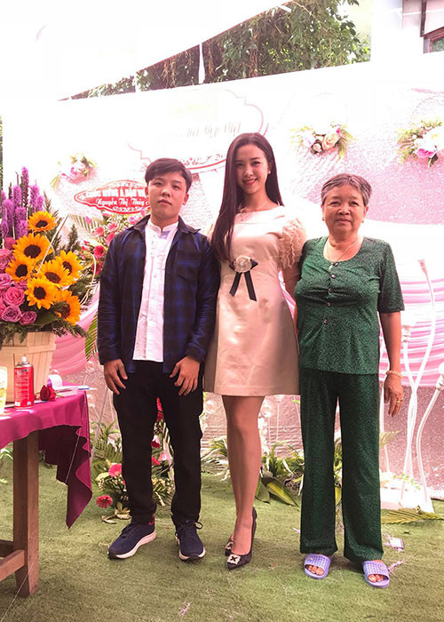 Hơn 1 tuần trước, Thúy An giành danh hiệu Á hậu 2 cuộc thi Hoa hậu Việt Nam 2018.