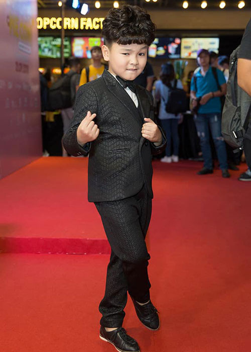 Khán giả của bộ phim "Chú ơi, đừng lấy mẹ con" khen ngợi diễn xuất của bé Hữu Khang.