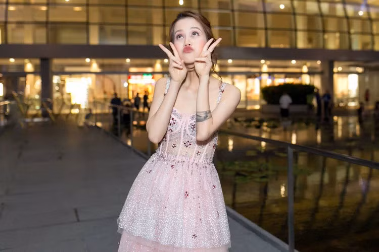 Không những vậy, những biểu cảm khó đỡ của An Nguy cũng khiến người hâm mộ bật cười.