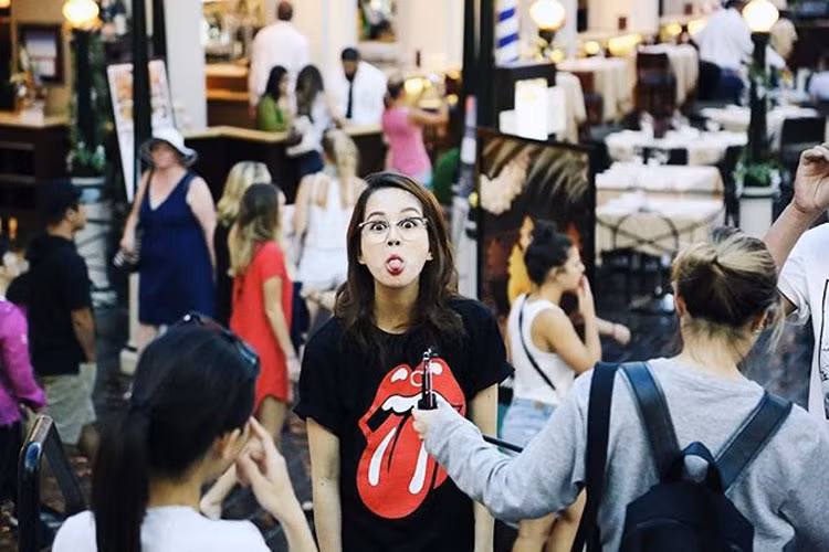 Từ một vlogger, An Nguy đang thử sức ở vai trò diễn viên. Người tình màn ảnh mới nhất của cô là Kiều Minh Tuấn.