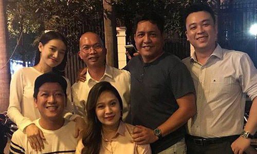 Nam Cuong khoe thiep moi dam cuoi Nha Phuong - Truong Giang-Hinh-3