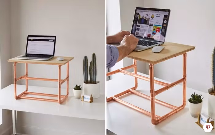 Bạn có thể mang mẫu bàn làm việc nhỏ gọn này đến bất cứ nơi đâu trong nhà.