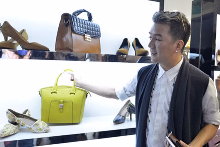  Mr Đàm thừa nhận anh mua sắm mất kiểm soát. Ảnh: Zing