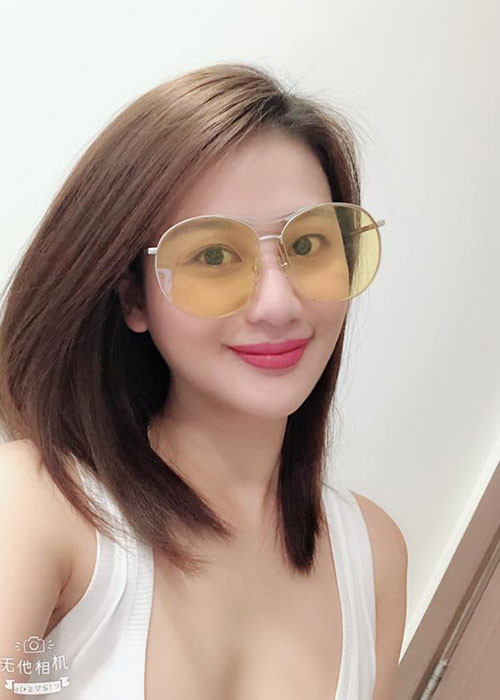 Không diện váy áo lộng lẫy, Thái Mỹ Linh vẫn đẹp hút hồn.