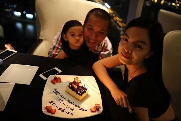 Sau khi lập gia đình, Phạm Quỳnh Anh lui về hậu trường để dành thời gian cho chồng con. Ảnh: FBNV