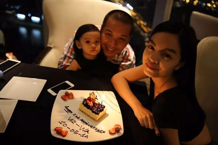 Sau khi lập gia đình, Phạm Quỳnh Anh lui về hậu trường để dành thời gian cho chồng con. Ảnh: FBNV