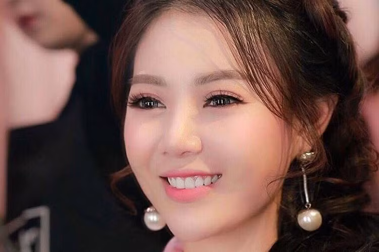 Thanh Hương trẻ trung, xinh đẹp dù đã bà mẹ hai con.