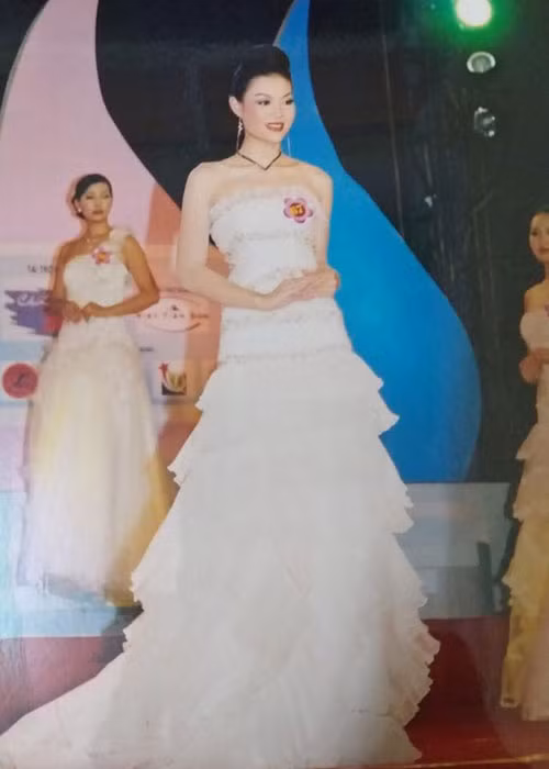 Thanh Hương sở hữu nhan sắc xinh đẹp. Cô từng đoạt danh hiệu á hậu cuộc thi Hoa hậu Hải Dương 2006.