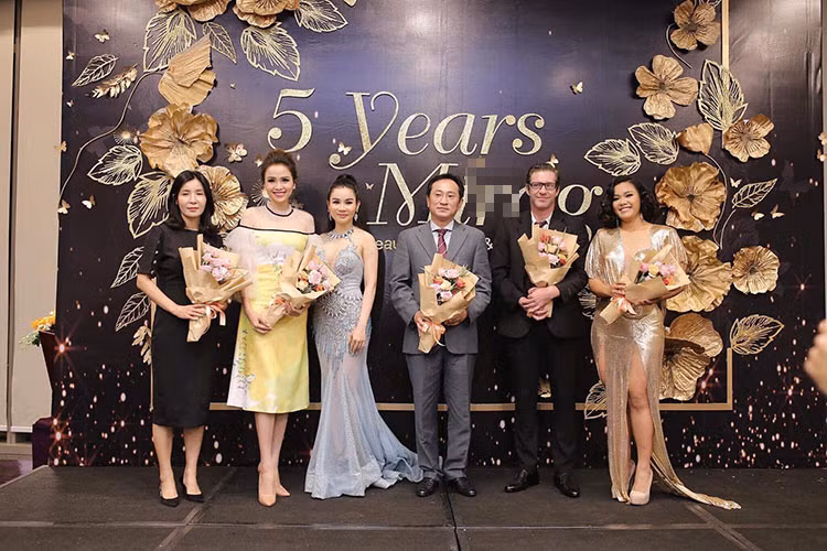 Lê Ngọc Lâm vẫn bức xúc cho rằng dù mặc vừa hay không bạn của Diễm Hương cũng nên mua lại.