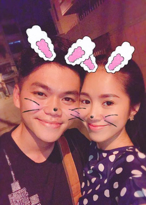 Trung Kiên cũng luôn nhiệt tình hộ tống Lê Phương đi khắp mọi nơi từ đi dự sự kiện, đóng phim hay đi gặp gỡ bạn bè.