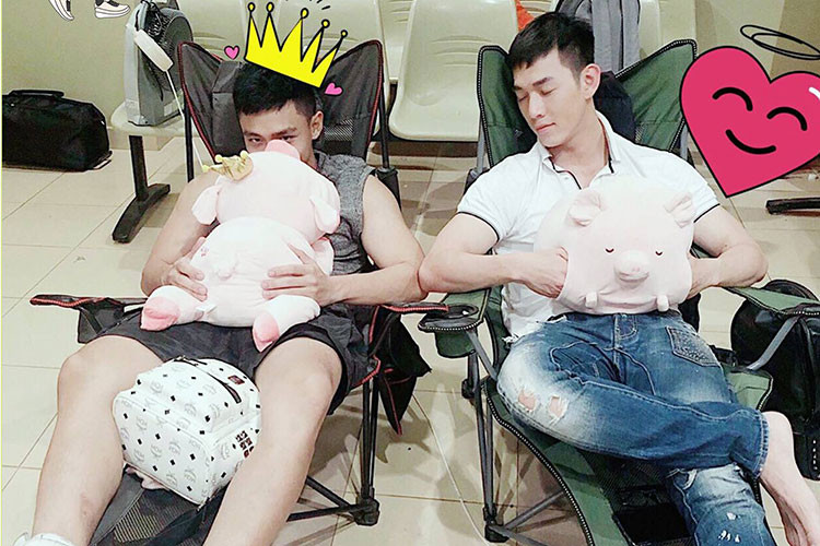 Ngoài đời, Song Luân còn đi chơi riêng và chia sẻ nhiều chuyện với Hữu Vi.