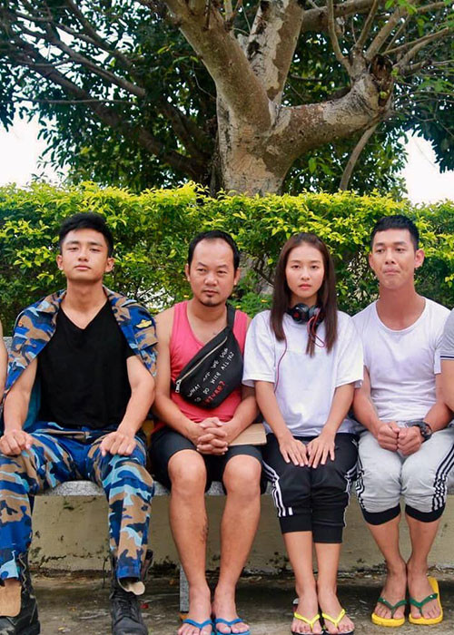 Tuy nhiên, ngoài đời, Song Luân và Khả Ngân không đi chơi chung với nhau bởi hai người đều đã có người yêu.