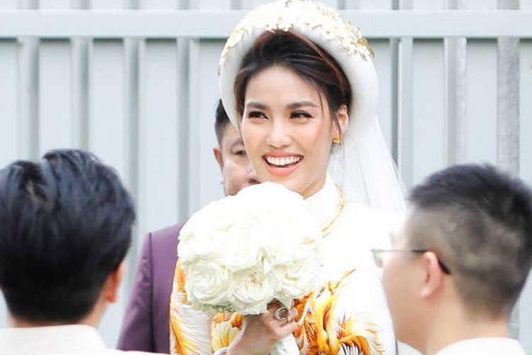 Hình ảnh Lan Khuê đẹp rạng rỡ trong ngày vui của mình. Ảnh: Khampha