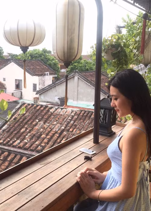 Hoa khôi Phương Anh tiết lộ bí quyết để có số đo vòng 3 lên đến 98 cm là tập gym và ăn nhiều rau. Ảnh: Danviet