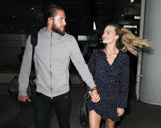 Trong khi đó, vợ chồng Margot Robbie và đạo diễn Tom Ackerley cũng rất hạnh phúc sau 2 năm kết hôn và 4 năm quen biết, tìm hiểu.