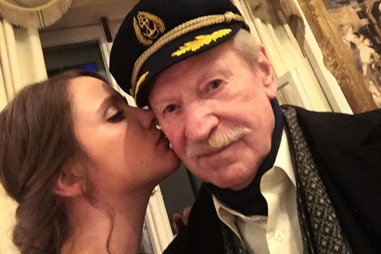 Sau 3 năm mặn nồng, cặp đôi quyết định đường ai nấy đi.