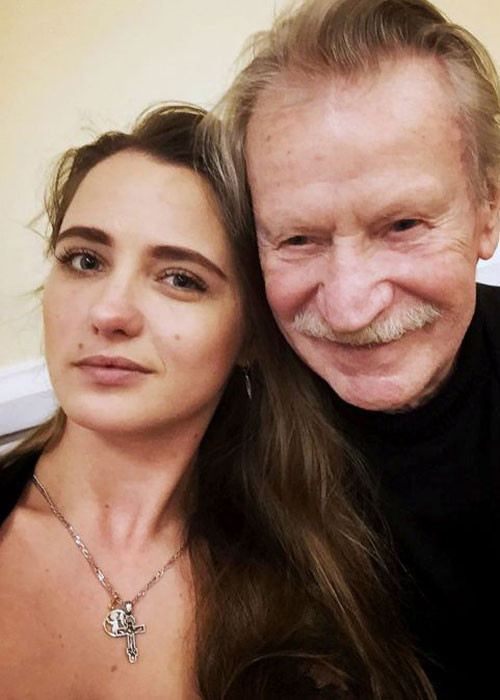 Sau khi ly hôn Natalia, Ivan quay trở lại sống với người vợ cũ thứ 3.