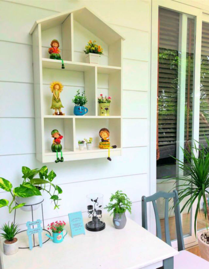 Góc thư giãn ngoài ban công phòng ngủ của hai vợ chồng Quyền Linh.