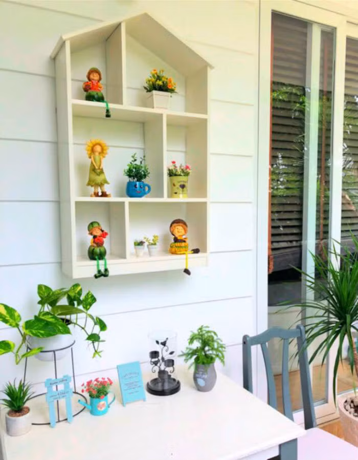 Góc thư giãn ngoài ban công phòng ngủ của hai vợ chồng Quyền Linh.