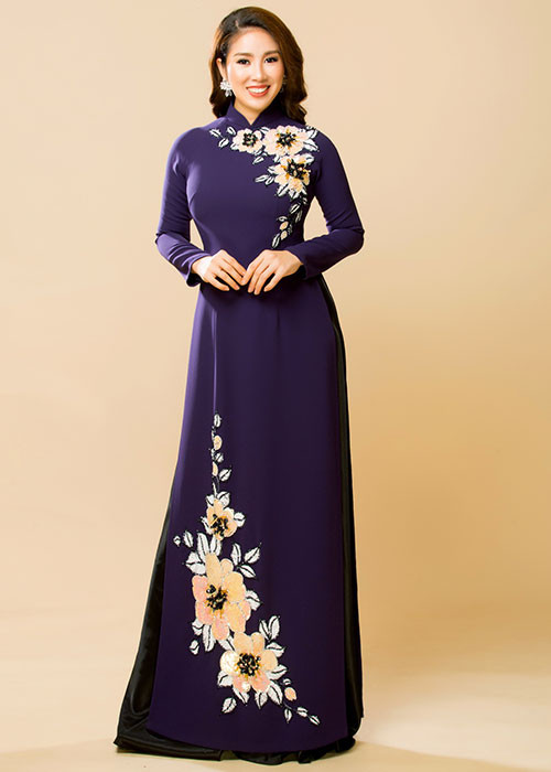 Khác hẳn hoàn toàn Hương trong "Gạo nếp gạo tẻ", vai Kiều Nguyệt Nga của Lê Phương lại là một “tuyệt sắc giai nhân” thời xưa.