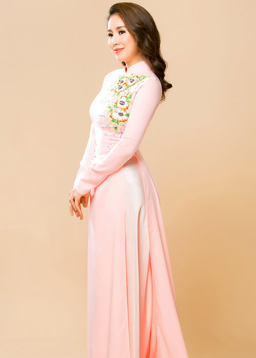 Ngoài vai diễn Hương, Lê Phương còn được nhắc đến nhiều bởi vai nàng Kiều Nguyệt Nga trong vở nhạc kịch “Lục Vân Tiên”.