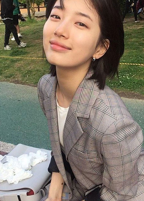 Từ khi gia nhập làng giải trí đến nay, Suzy công khai hai mối tình. Cô từng hẹn hò Lee Min Ho và Lee Dong Wook. Ảnh: Instagram