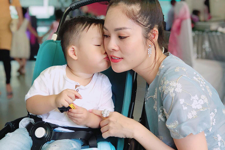 Chia sẻ trên Ngôi sao, nữ diễn viên cho hay trong hành trình làm mẹ đơn thân, con trai là động lực to lớn để cô vượt qua mọi khó khăn.