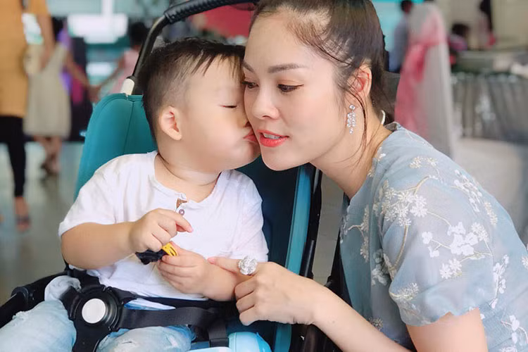 Chia sẻ trên Ngôi sao, nữ diễn viên cho hay trong hành trình làm mẹ đơn thân, con trai là động lực to lớn để cô vượt qua mọi khó khăn.