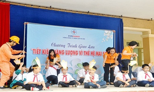 Một buổi tuyên truyền tiết kiệm điện cho học sinh