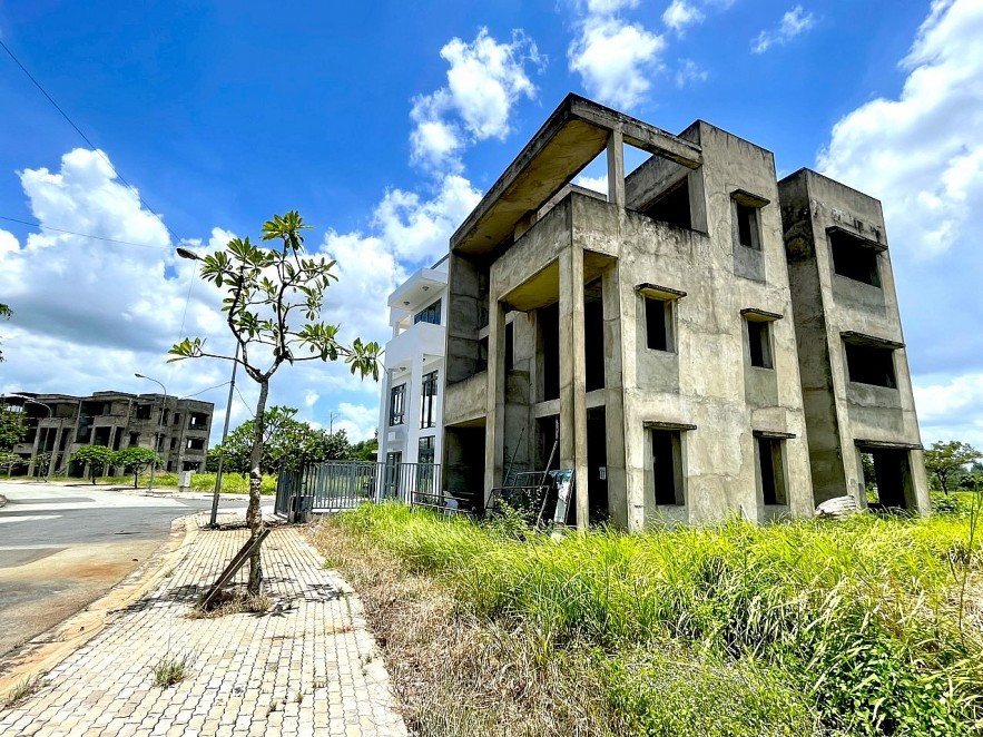 Phuc Khang Sen Viet L.A no thue gan 100 ty “om” du an nao?