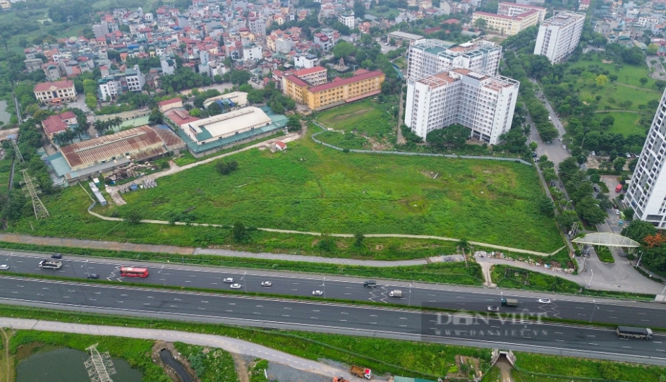 Chủ đầu tư dự án ban đầu là Công ty TNHH Tập đoàn Hải Châu Việt Nam, được sử dụng 32.849m2 đất tại thôn Cổ Điển B, xã Tứ Hiệp, huyện Thanh Trì để xây dựng bệnh viện đa khoa tư nhân Hải Châu. Trong đó, 22.594m2 để xây dựng công trình và 9.895m2 được tạm giao làm đường. (Ảnh: Dân Việt).