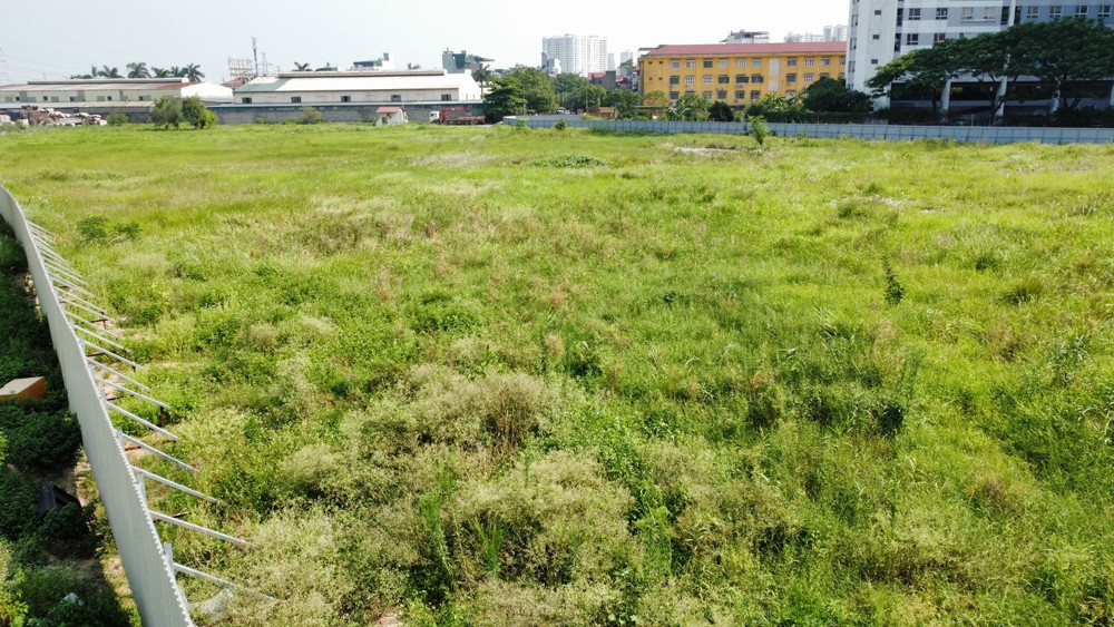 Theo thiết kế, công trình bệnh viện sẽ bao gồm 2 tòa nhà, một tòa nhà cao 17 tầng và một tòa nhà cao 19 tầng, chân đế 3 tầng, có vườn treo kết hợp hồ bơi tạo cảnh quan thoáng mát đạt chuẩn quốc tế với một khu khách sạn bệnh viện 5 sao. (Ảnh: Báo Xây dựng).