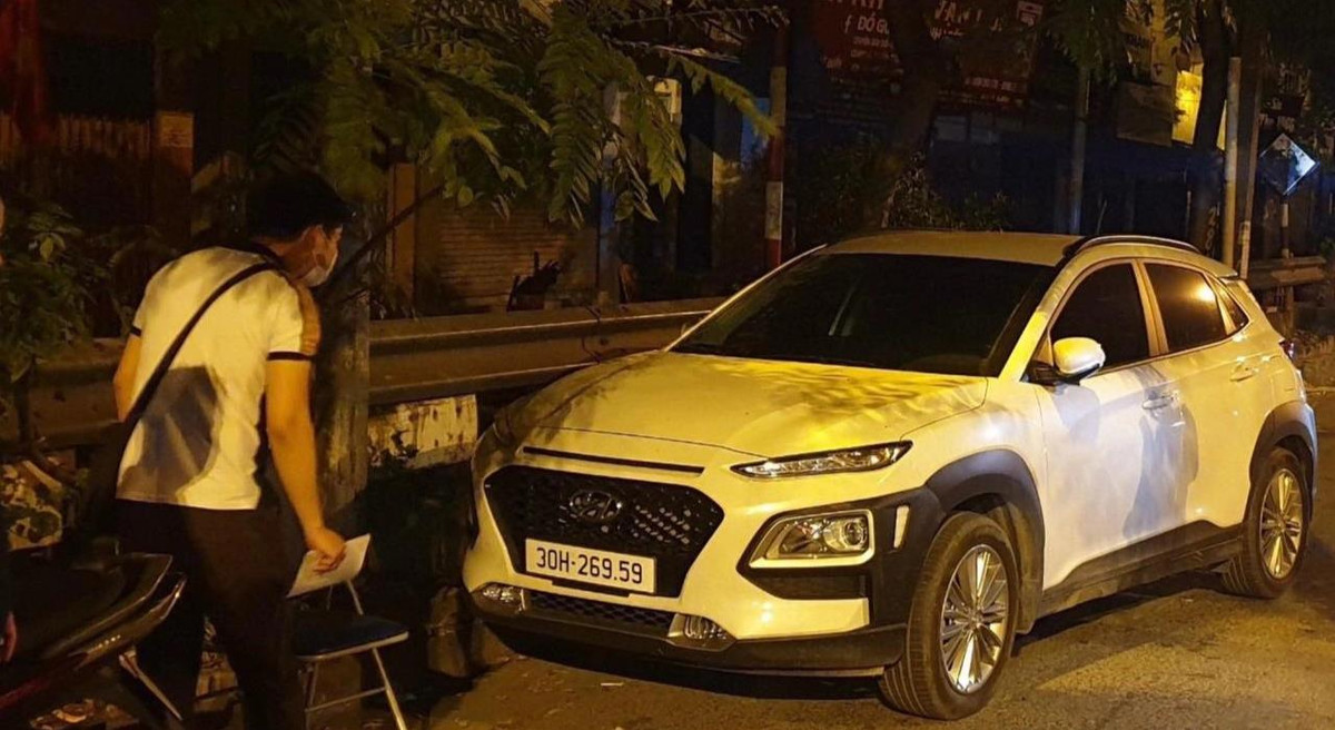 Ha Noi: Truy tim tai xe tong chet mot phu nu roi bo chay