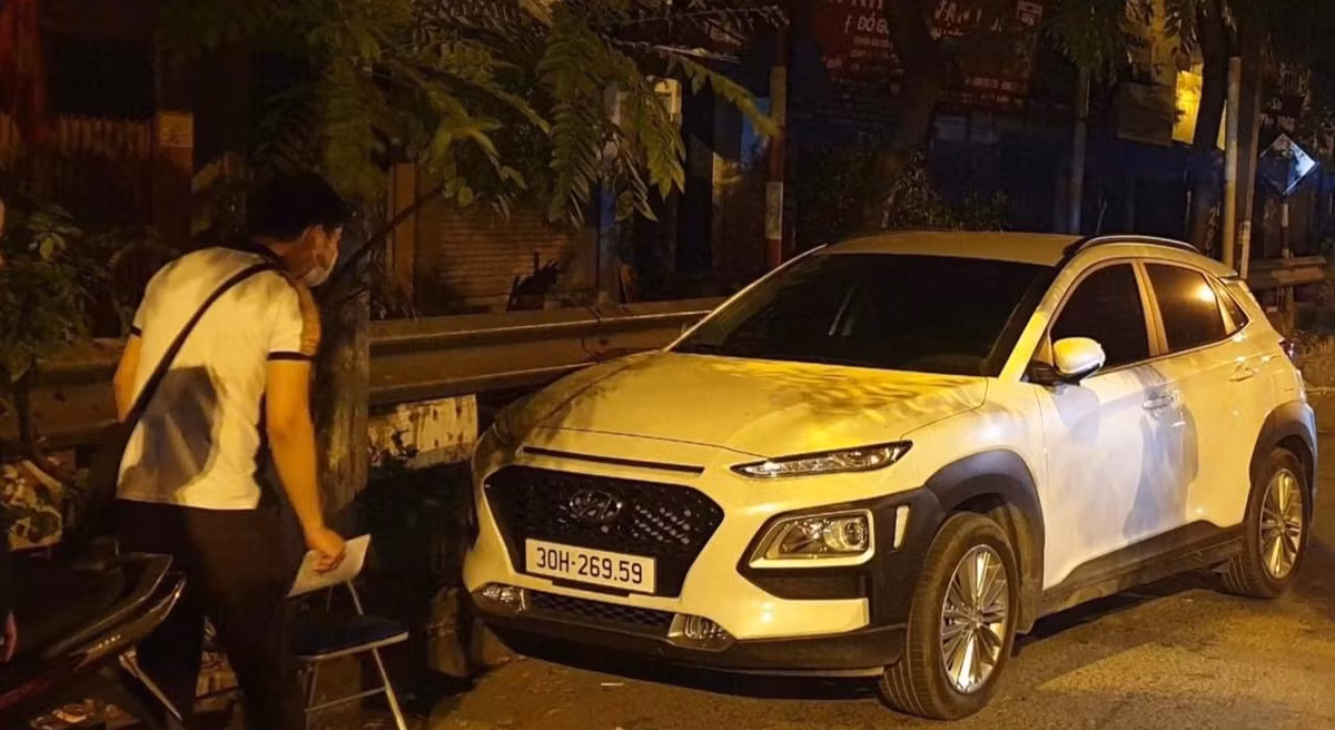 Ha Noi: Truy tim tai xe tong chet mot phu nu roi bo chay