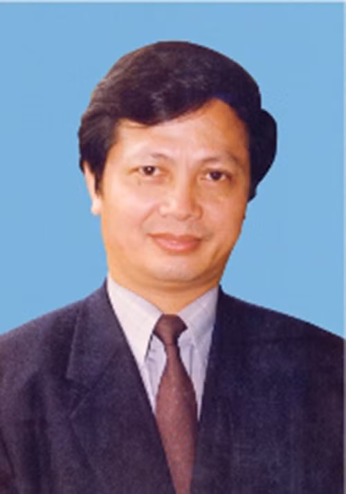 Đồng chí Hà Quang Dự - Bí thư thứ nhất nhiệm kỳ V (1987 - 1992) sinh ngày 25/10/1945, quê quán: Xã Tân An, huyện Chiêm Hóa, tỉnh Tuyên Quang. Chức vụ: Nguyên Ủy viên T.Ư Đảng (khóa VII, VIII); nguyên Ủy viên Hội đồng Nhà nước khóa VIII; nguyên Ủy viên Đoàn Chủ tịch Ủy ban TƯ MTTQ Việt Nam (1987-1992); Đại biểu Quốc hội khóa VI, VIII, IX, X. Đồng chí được tặng Huy chương Vì thế hệ trẻ; Huy chương Vì sự nghiệp đoàn kết dân tộc; Huy chương kháng chiến hạng Hai; Huân chương Độc lập hạng Nhì.