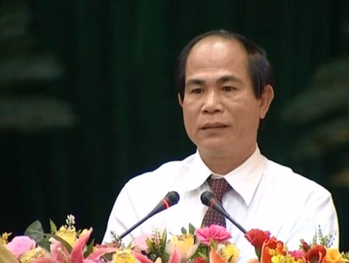 Ông Võ Ngọc Thành - Chủ tịch UBND tỉnh Gia Lai, bị cách chức Phó Bí thư Tỉnh ủy và Bí thư Ban cán sự Đảng UBND tỉnh Gia Lai 2 nhiệm kỳ liên tiếp. 