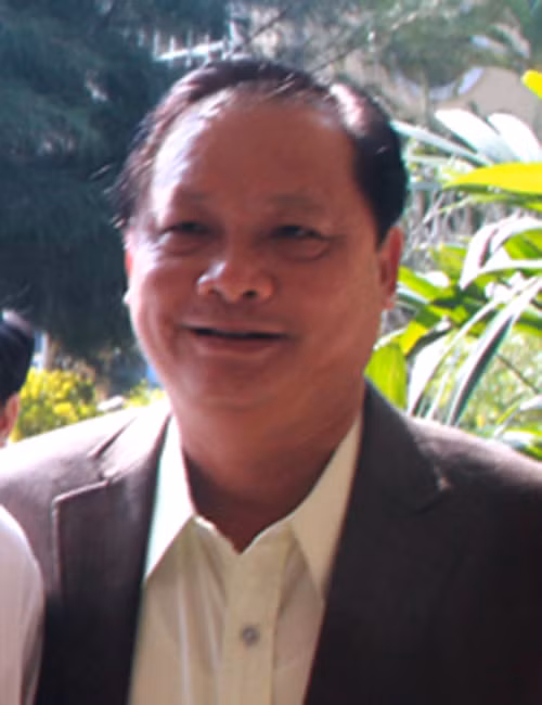 Ông Phạm Đình Cự - nguyên Chủ tịch UBND tỉnh Phú Yên: Kỷ luật cảnh cáo. 