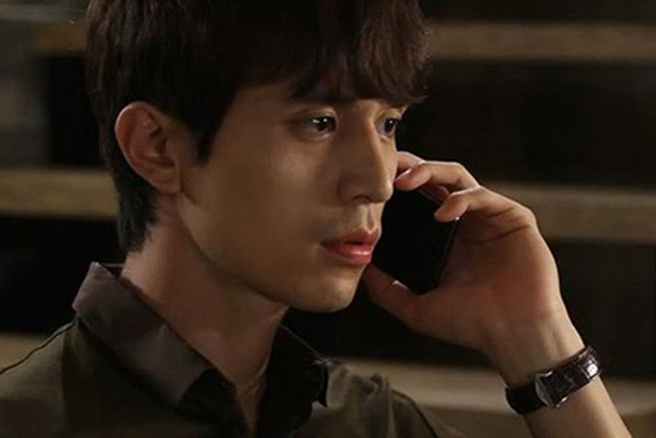 Em chong qua dang toi ra o rieng ma me chong van bat ve lo com nuoc