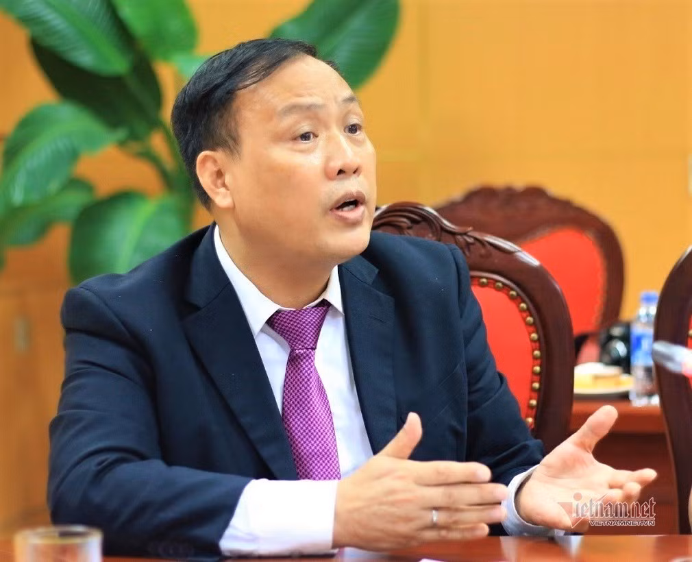 Vua dep 'lo dao tao' 1 tien si/ngay, lai lo xuat hien loat tien si 'hinh thuc'-Hinh-2