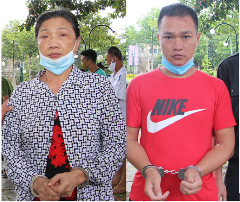 Cụ thể, ngay sau khi Nguyễn Thị Kim Hạnh (SN 1969) là đối tượng cầm đầu đường dây buôn lậu bị bắt giữ, thì cả 7 đối tượng có liên quan gồm: Lê Thị Bạch Vân (SN 1966); Nguyễn Hữu Phước (SN 1989); Phạm Tấn Lộc (SN 1989); Võ Văn Trung (SN 1980); Mai Thị Ngọc Phấn (SN 1979); Nguyễn Văn Lê (SN 1984); Phạm Thanh Sang (SN 1982) đã ra đầu thú cơ quan Công an.