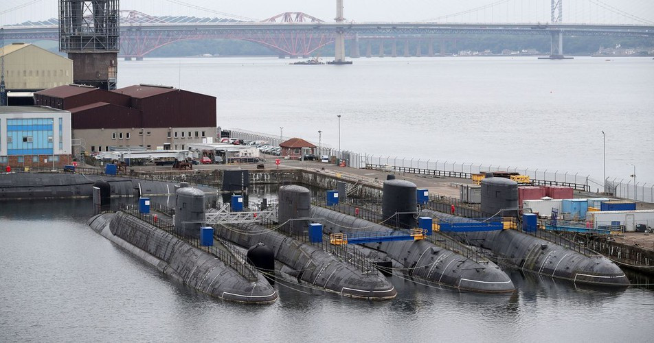 "Nước Anh đã tham gia vào các cuộc tập trận lớn của NATO với tần suất thường xuyên hơn trong những năm gần đây, London vừa gửi hai tàu khu trục, tàu ngầm hạt nhân và máy bay tuần tra P-8 Poseidon tới điểm nóng”.