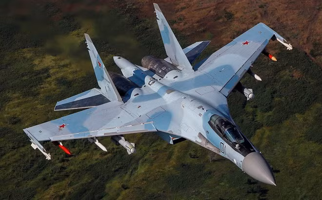 Các chuyên gia cho rằng Su-35 đã được xuất khẩu tới khách hàng toàn thế giới, nó hiện có trong biên chế Không quân Trung Quốc và tương lai gần cũng sẽ xuất hiện ở Ai Cập, do vậy chiếc tiêm kích này không chứa đựng bất kỳ bí mật đáng kể nào.